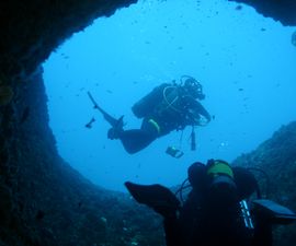ArchiMete-Diving grotte